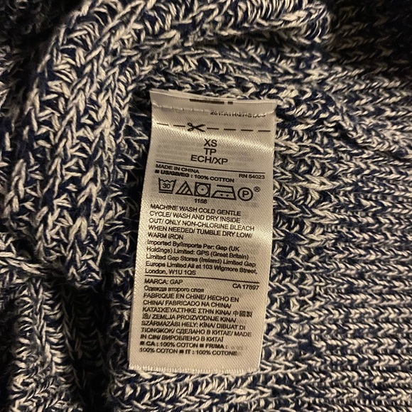 Gap (Gap for good) blue & white, Sweater - Picture 8 of 8